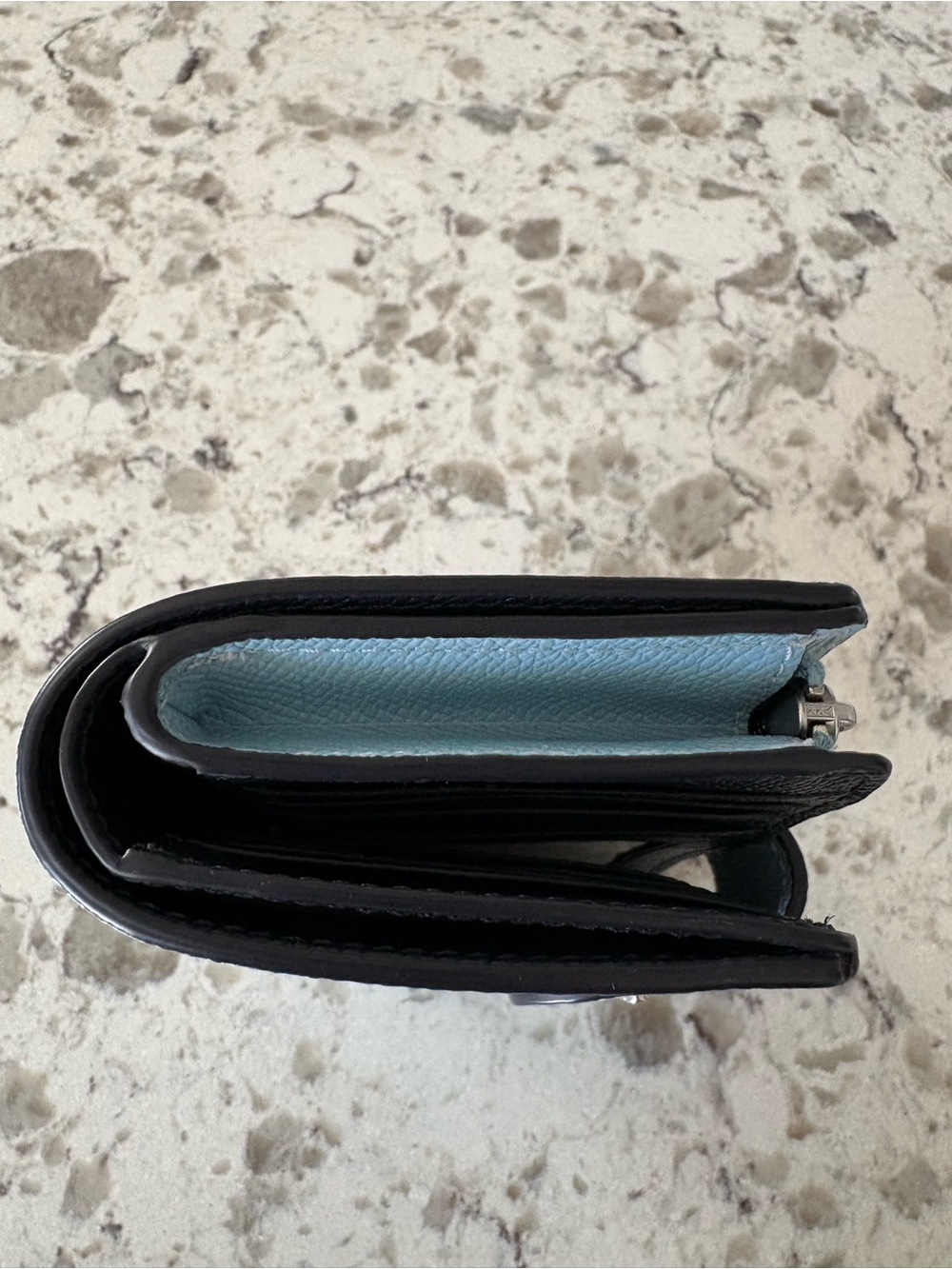 Coach Medium Corner Zip Wallet in Waterfall Blue- Like New - Picture 5 of 11